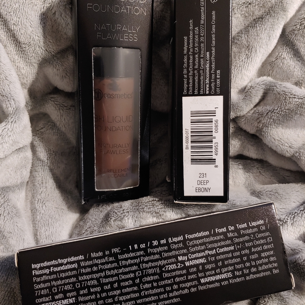BH Liquid Foundation Naturally Flawless 1oz. 231 Deep Ebony